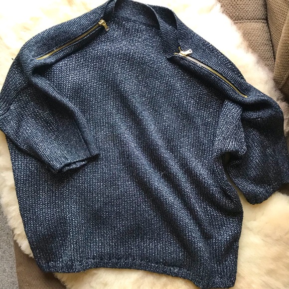 SOLD - Black and White Gap Dress Shirt - Picture 1 of 5